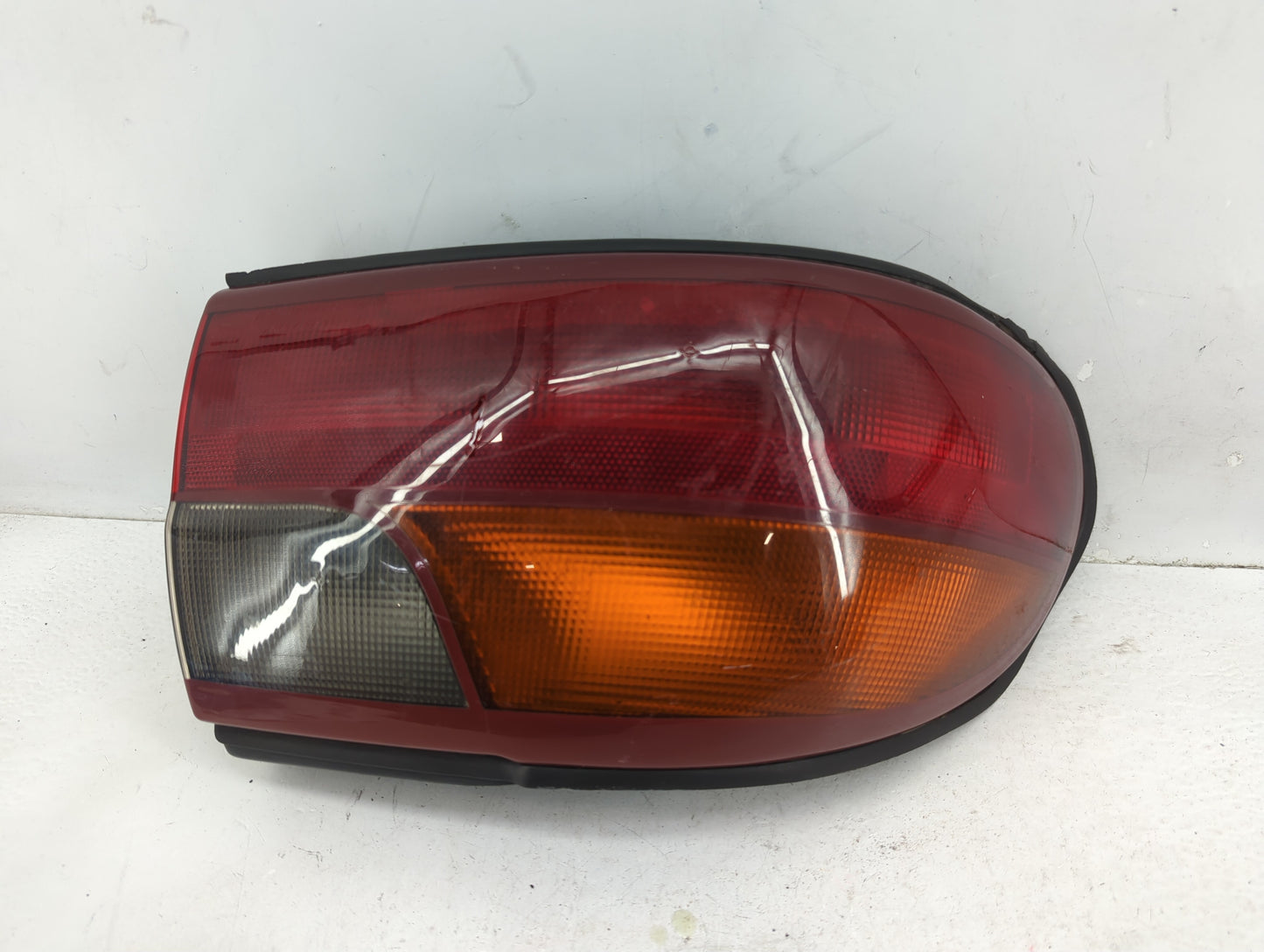 1997-2005 Chevrolet Malibu Tail Light Assembly Driver Left OEM Fits Fits 1997 1998 1999 2000 2001 2002 2003 2004 2005 OEM Us