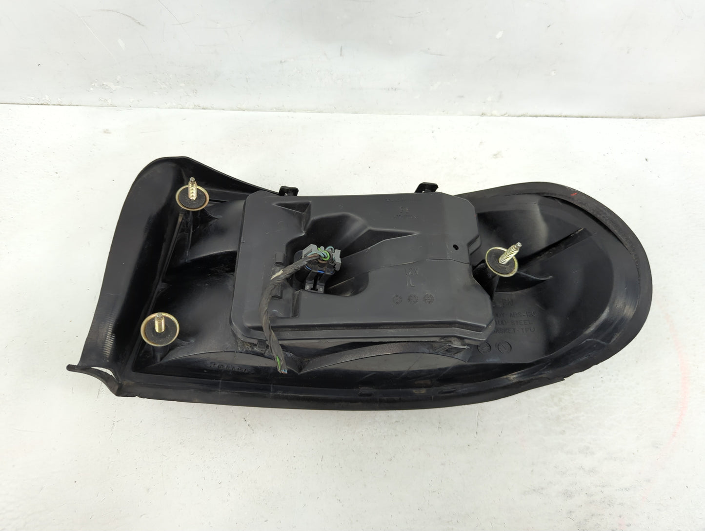 1997-2005 Chevrolet Malibu Tail Light Assembly Driver Left OEM Fits Fits 1997 1998 1999 2000 2001 2002 2003 2004 2005 OEM Us