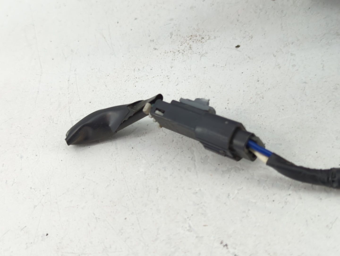 1997-2003 Chevrolet Malibu Driver Side View Mirror - Left Door Mirror OEM Used - Oemusedautoparts1.com