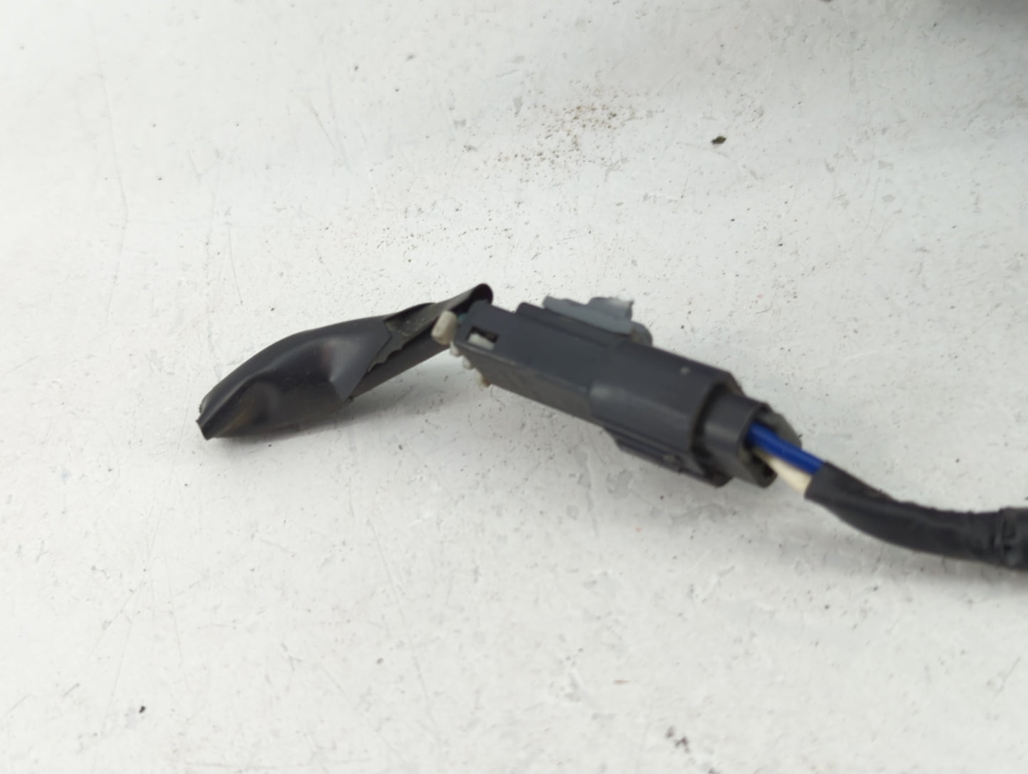 1997-2003 Chevrolet Malibu Driver Side View Mirror - Left Door Mirror OEM Used - Oemusedautoparts1.com