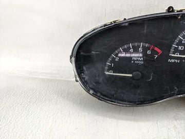 2001-2003 Chevrolet Malibu Instrument Cluster Speedometer Gauges P/N:22704958 Fits Fits 2001 2002 2003 OEM Used Auto Parts