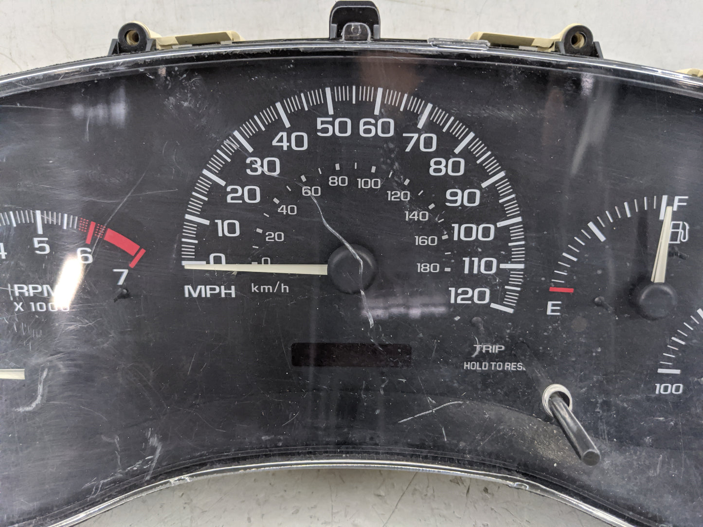 2001-2003 Chevrolet Malibu Instrument Cluster Speedometer Gauges P/N:22704958 Fits Fits 2001 2002 2003 OEM Used Auto Parts -