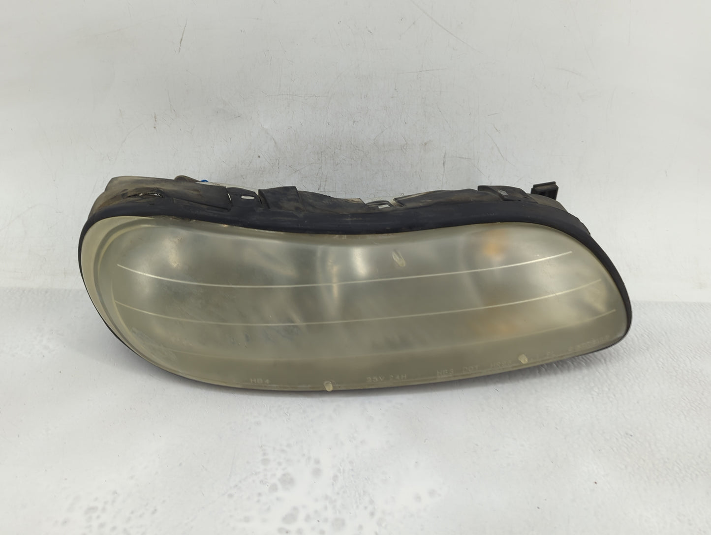 1997-2005 Chevrolet Malibu Passenger Right Oem Head Light Headlight Lamp - Oemusedautoparts1.com