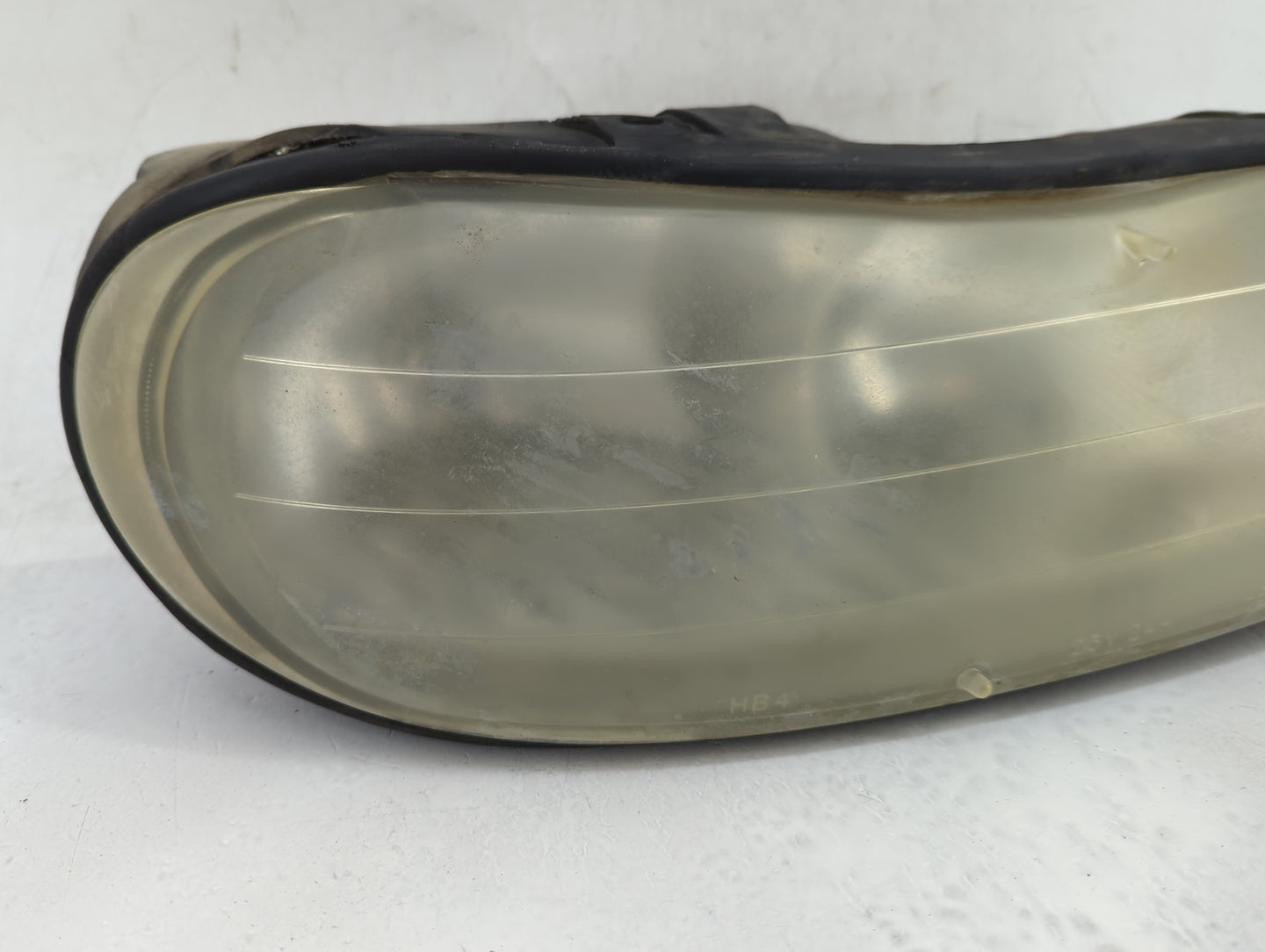 1997-2005 Chevrolet Malibu Passenger Right Oem Head Light Headlight Lamp - Oemusedautoparts1.com