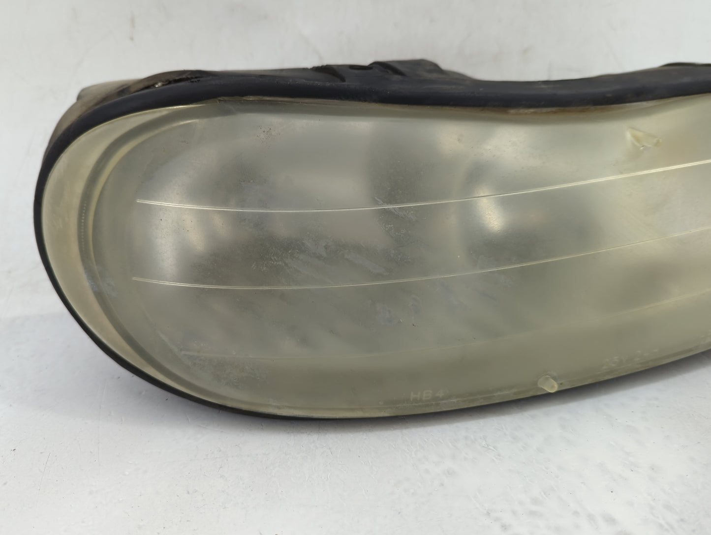 1997-2005 Chevrolet Malibu Passenger Right Oem Head Light Headlight Lamp - Oemusedautoparts1.com