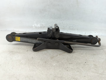 2003 Chevrolet Malibu Spare Scissor Car Jack - Oemusedautoparts1.com