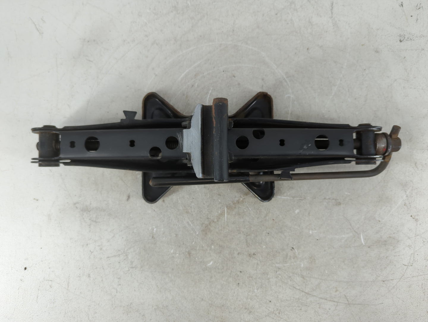 2003 Chevrolet Malibu Spare Scissor Car Jack - Oemusedautoparts1.com