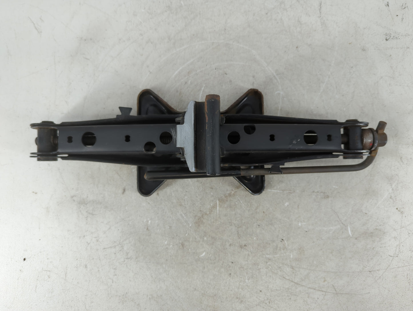 2003 Chevrolet Malibu Spare Scissor Car Jack - Oemusedautoparts1.com
