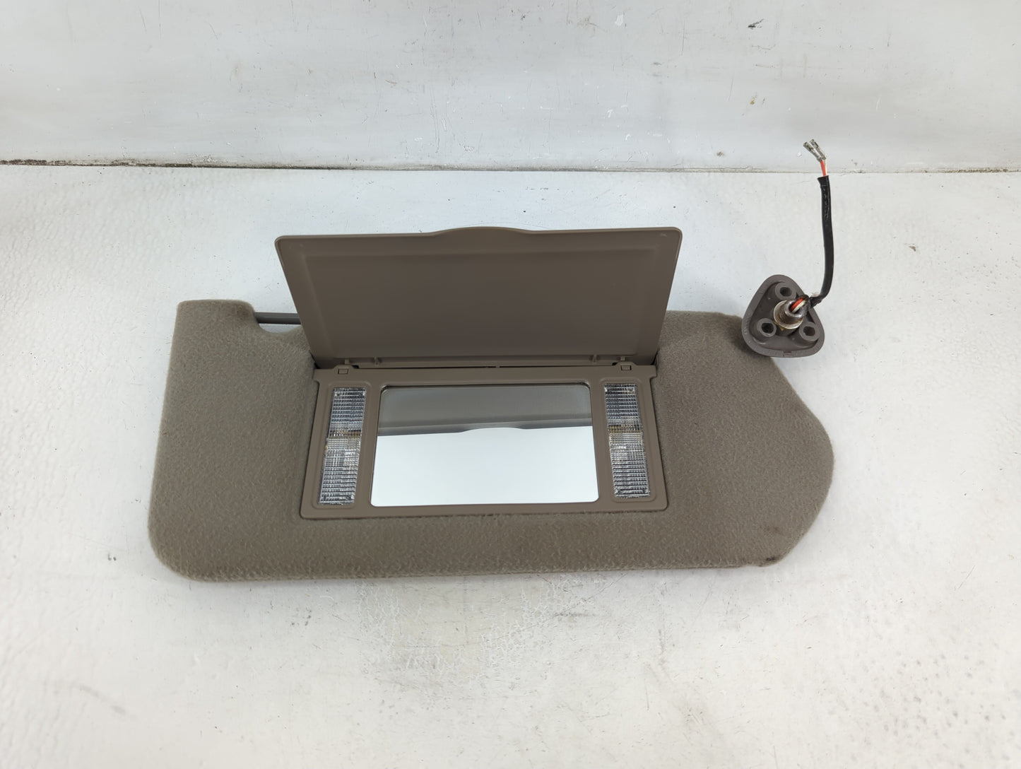 2000-2005 Chevrolet Monte Carlo Sun Visor Shade Replacement Passenger Right Mirror Fits Fits 2000 2001 2002 2003 2004 2005 O