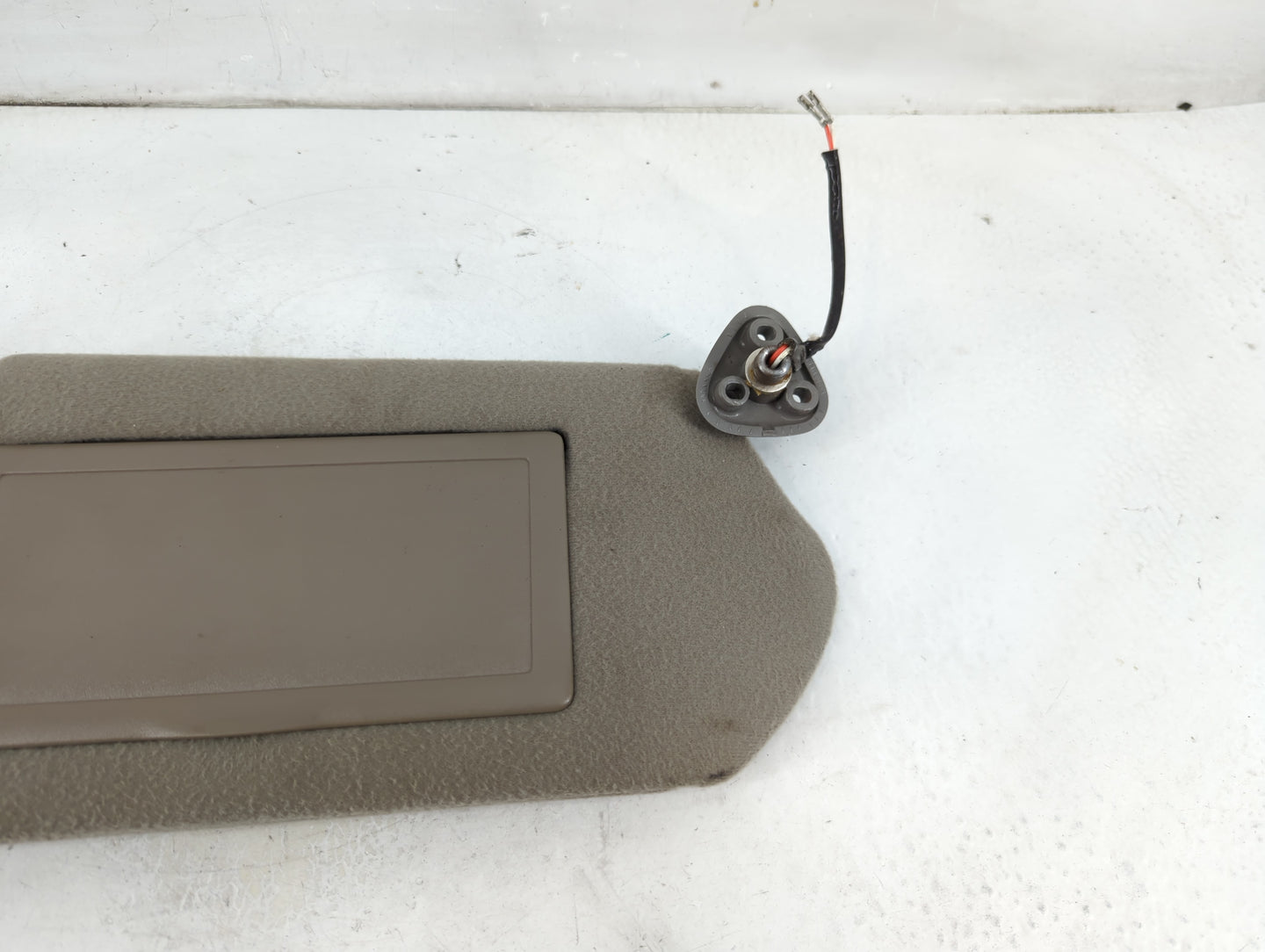 2000-2005 Chevrolet Monte Carlo Sun Visor Shade Replacement Passenger Right Mirror Fits Fits 2000 2001 2002 2003 2004 2005 O