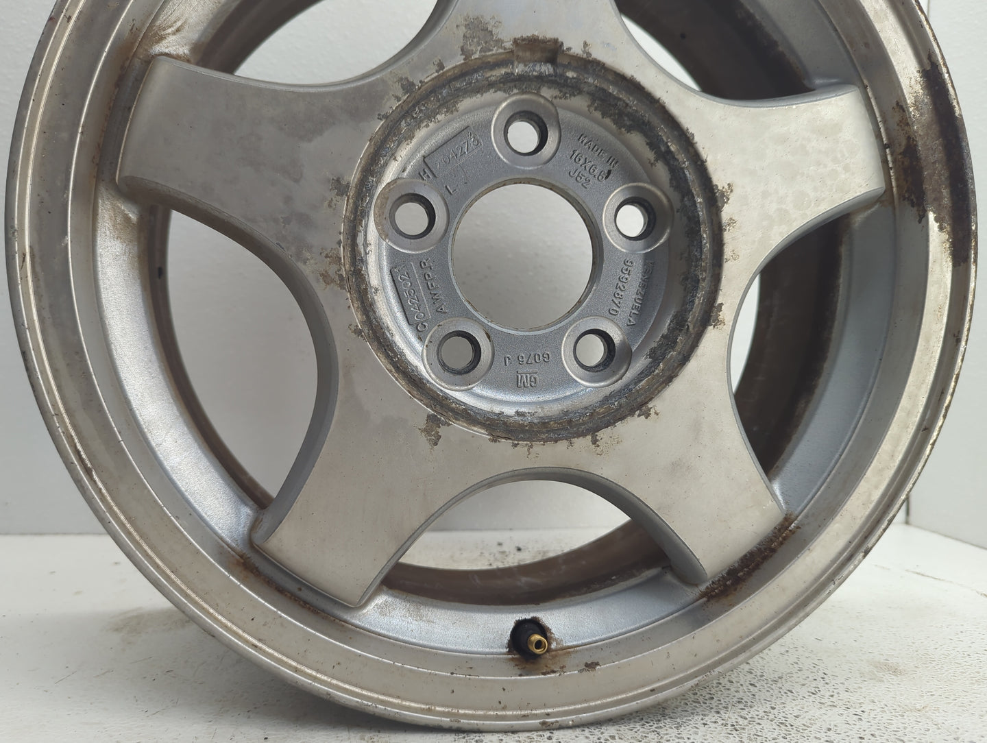 2001-2007 Chevrolet Monte Carlo Oem Wheel Rim 1089615 - Oemusedautoparts1.com