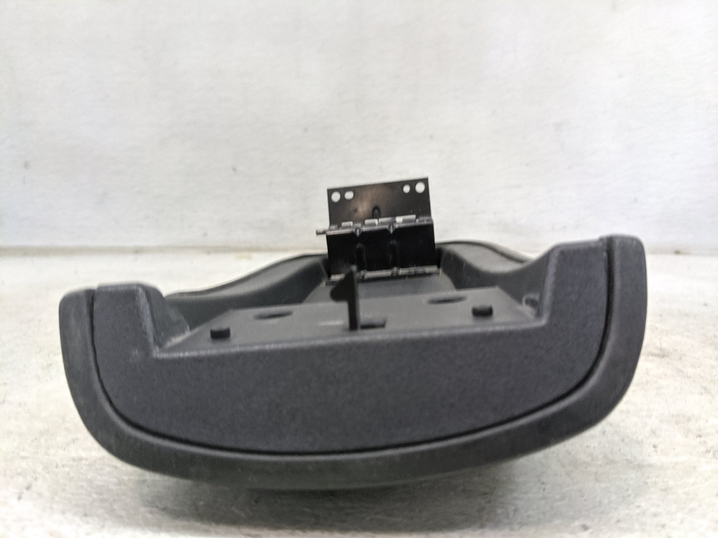 2000-2005 Chevrolet Monte Carlo Center Console Armrest Cover Lid Fits Fits 2000 2001 2002 2003 2004 2005 OEM Used Auto Parts