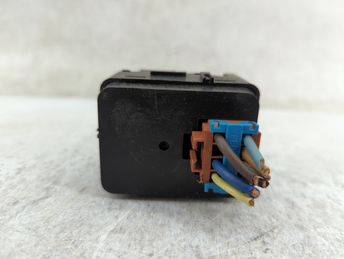 2000-2005 Chevrolet Monte Carlo Master Power Window Switch Replacement Driver Side Left Fits OEM Used Auto Parts - Oemusedau