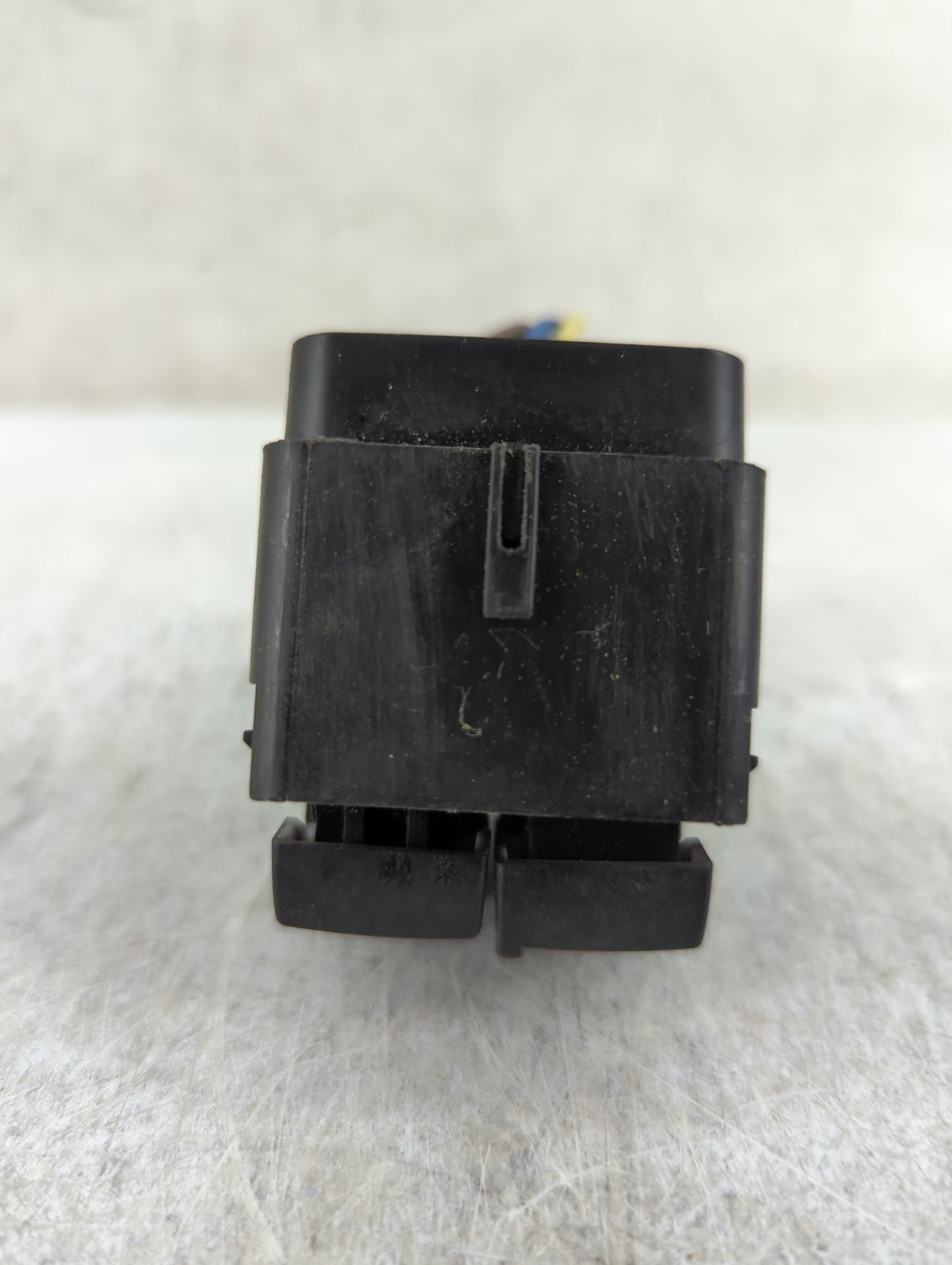 2000-2005 Chevrolet Monte Carlo Master Power Window Switch Replacement Driver Side Left Fits OEM Used Auto Parts - Oemusedau