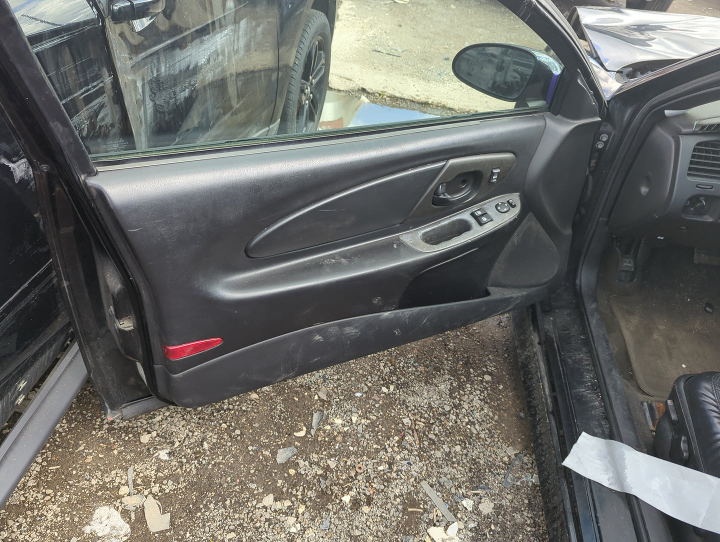 2003 Chevrolet Monte Carlo Front Left Driver Interior Door Panel Trim - Oemusedautoparts1.com