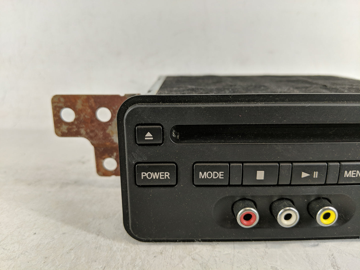 2002-2005 Chevrolet Monte Carlo Radio AM FM Cd Player Receiver Replacement Fits Fits 2002 2003 2004 2005 OEM Used Auto Parts