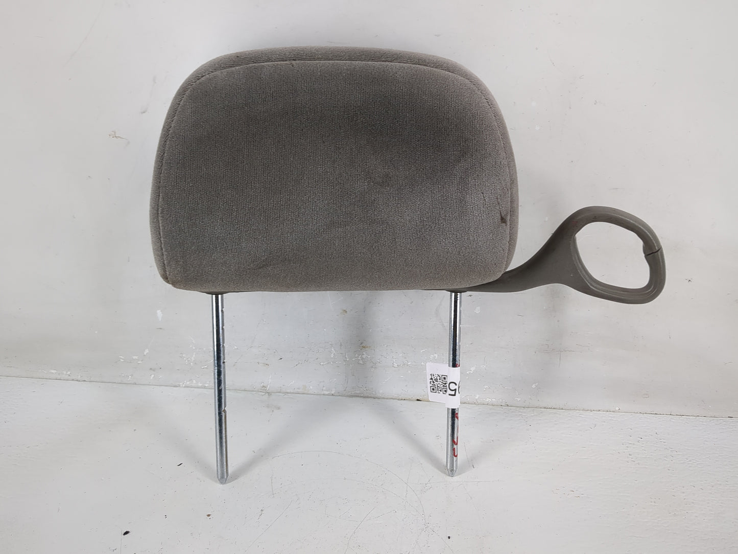 2003 Chevrolet Monte Carlo Headrest Head Rest Front Driver Passenger Seat Fits OEM Used Auto Parts - Oemusedautoparts1.com