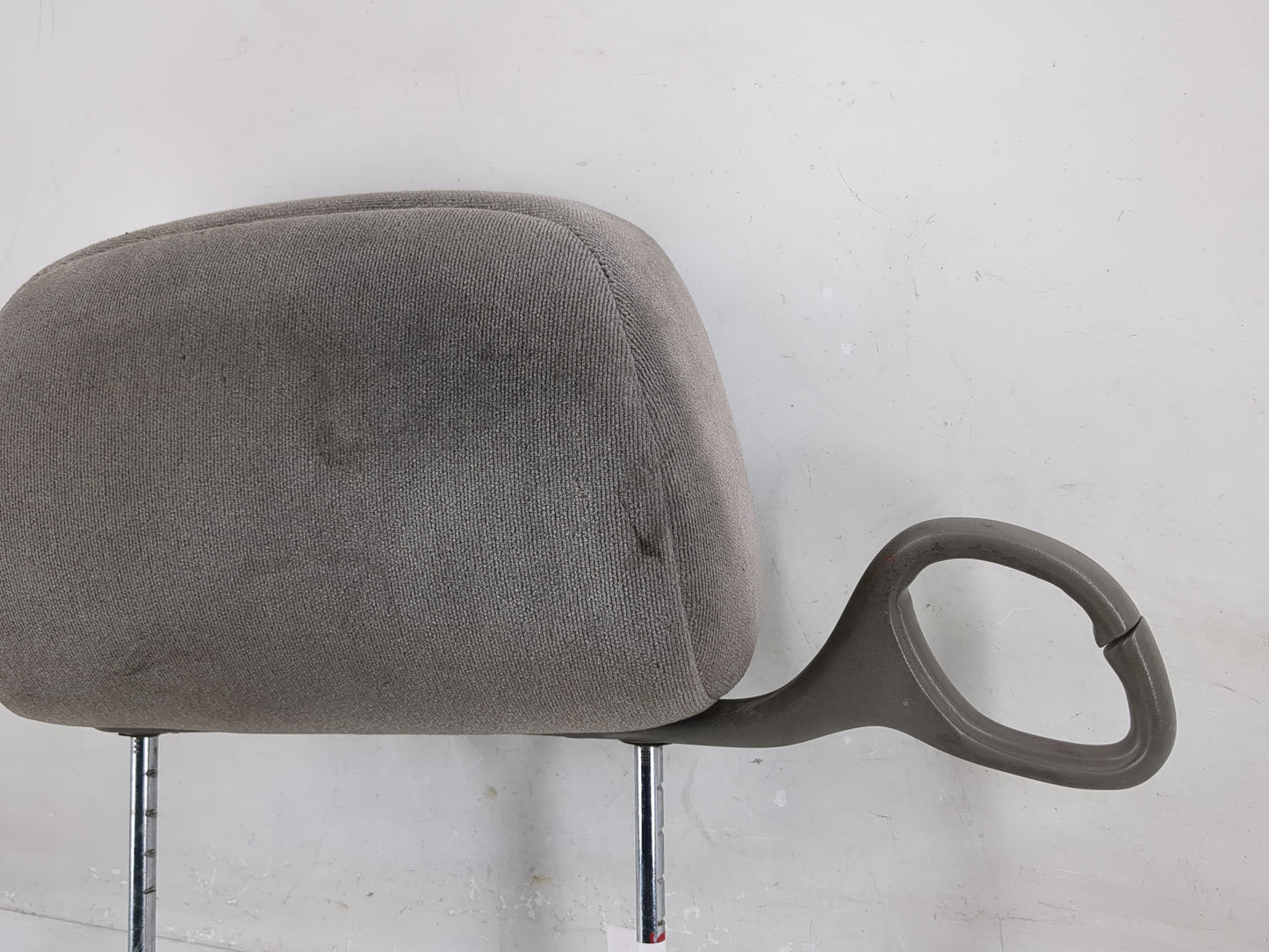 2003 Chevrolet Monte Carlo Headrest Head Rest Front Driver Passenger Seat Fits OEM Used Auto Parts - Oemusedautoparts1.com