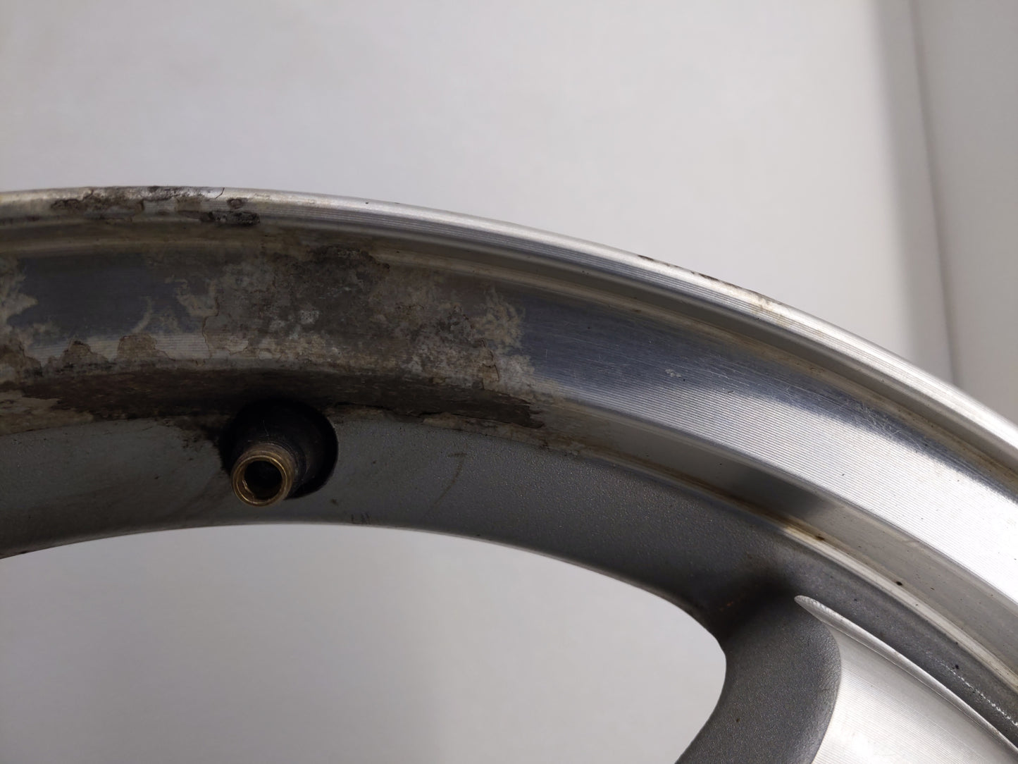 2003-2003 Chevrolet Monte Carlo Oem Wheel Rim 779530 - Oemusedautoparts1.com