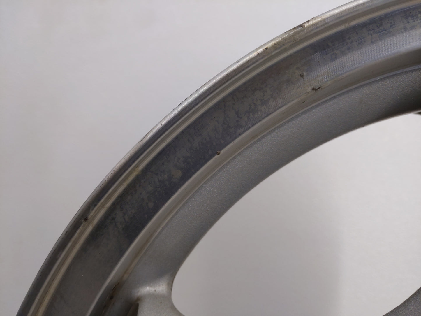 2003-2003 Chevrolet Monte Carlo Oem Wheel Rim 779618 - Oemusedautoparts1.com