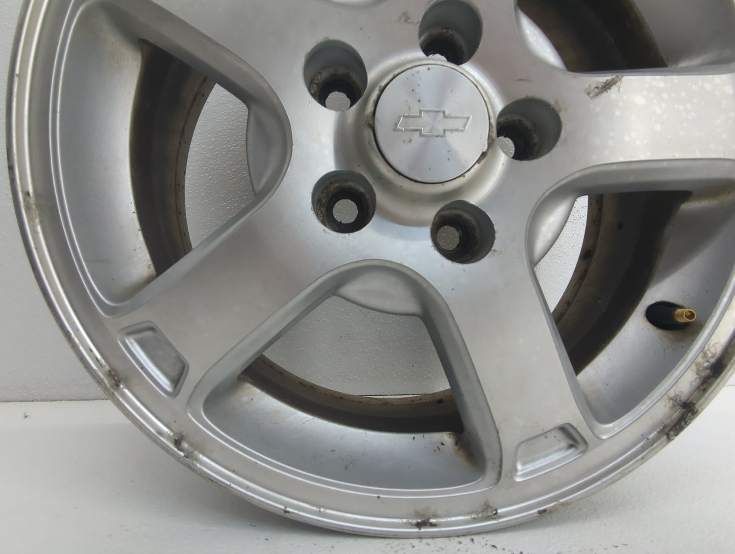 2003-2003 Chevrolet Monte Carlo Oem Wheel Rim 858704 - Oemusedautoparts1.com