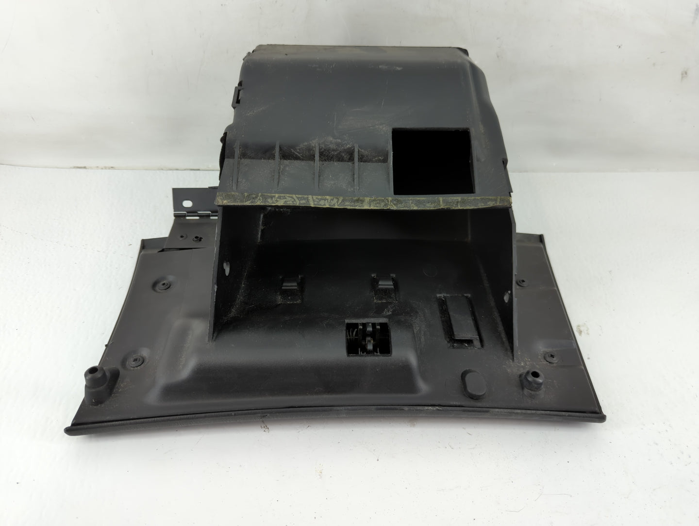 2003 Chevrolet Monte Carlo Passenger Glove Box Door Storage Compartment - Oemusedautoparts1.com
