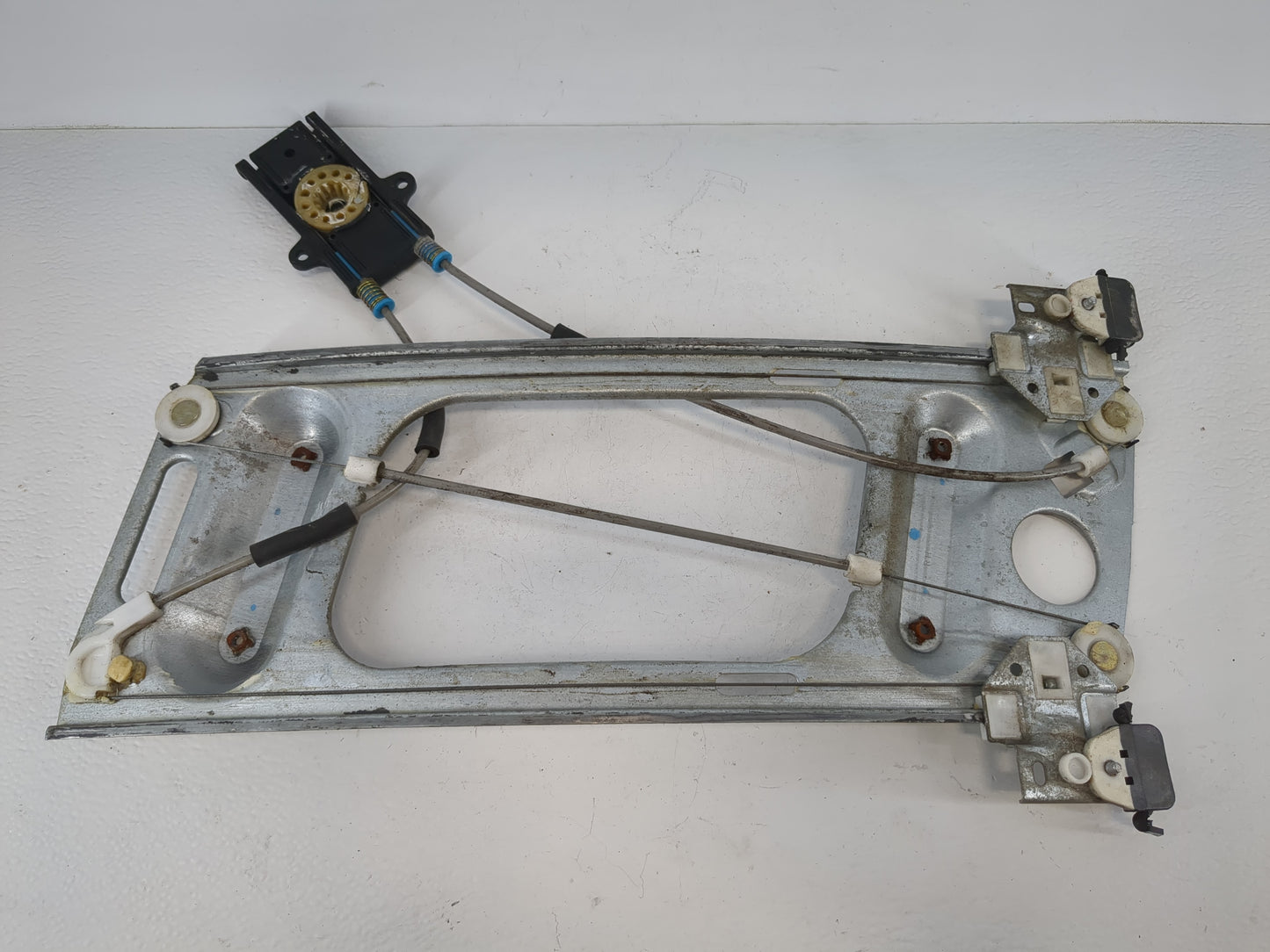 2000-2007 Chevrolet Monte Carlo Used Window Regulator Passenger Front 967316 - Oemusedautoparts1.com