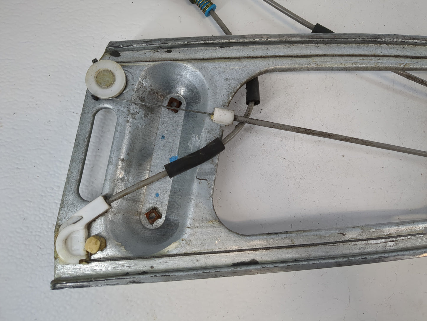 2000-2007 Chevrolet Monte Carlo Used Window Regulator Passenger Front 967316 - Oemusedautoparts1.com