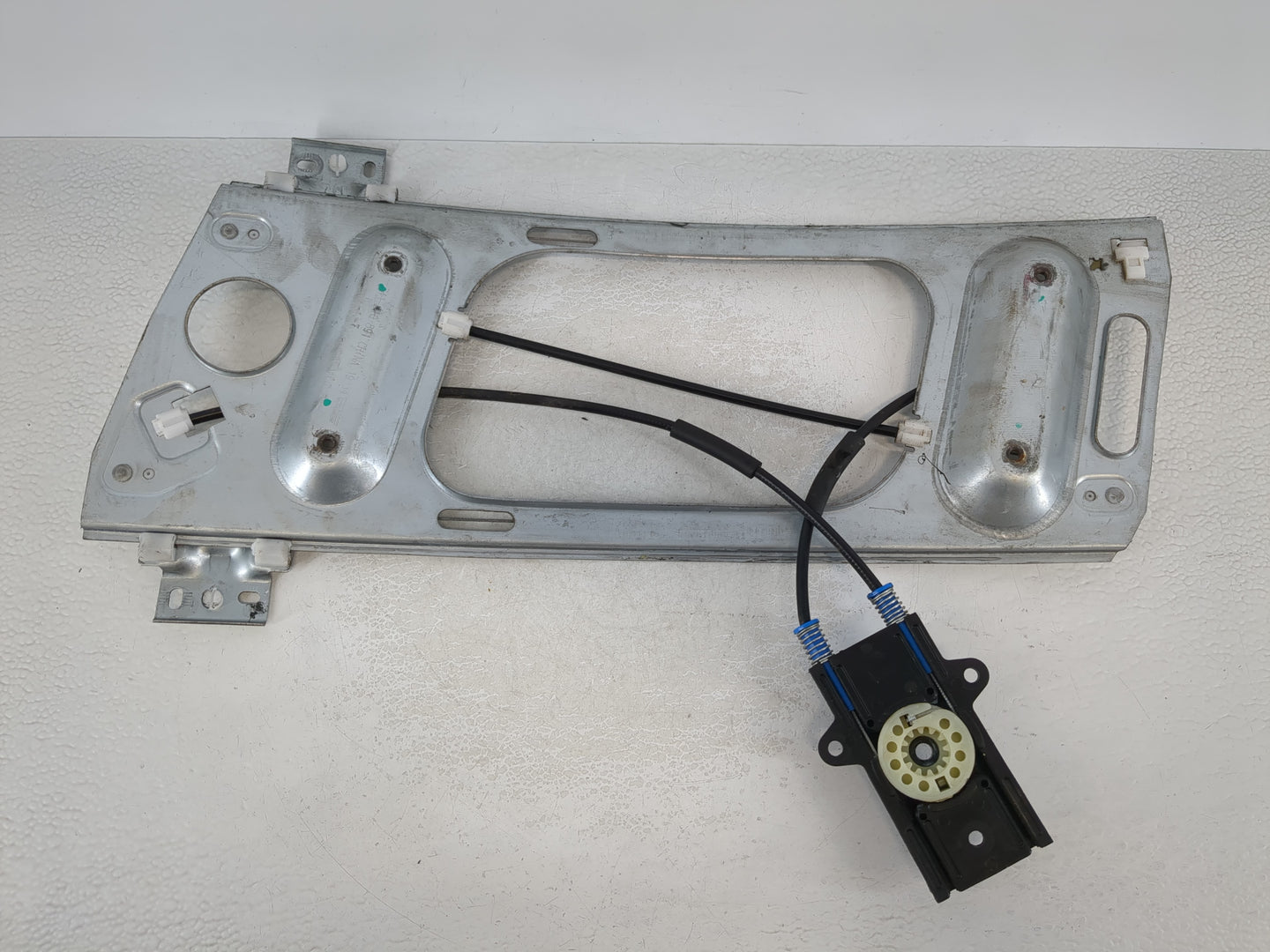 2000-2007 Chevrolet Monte Carlo Window Regulator Passenger Front - Oemusedautoparts1.com