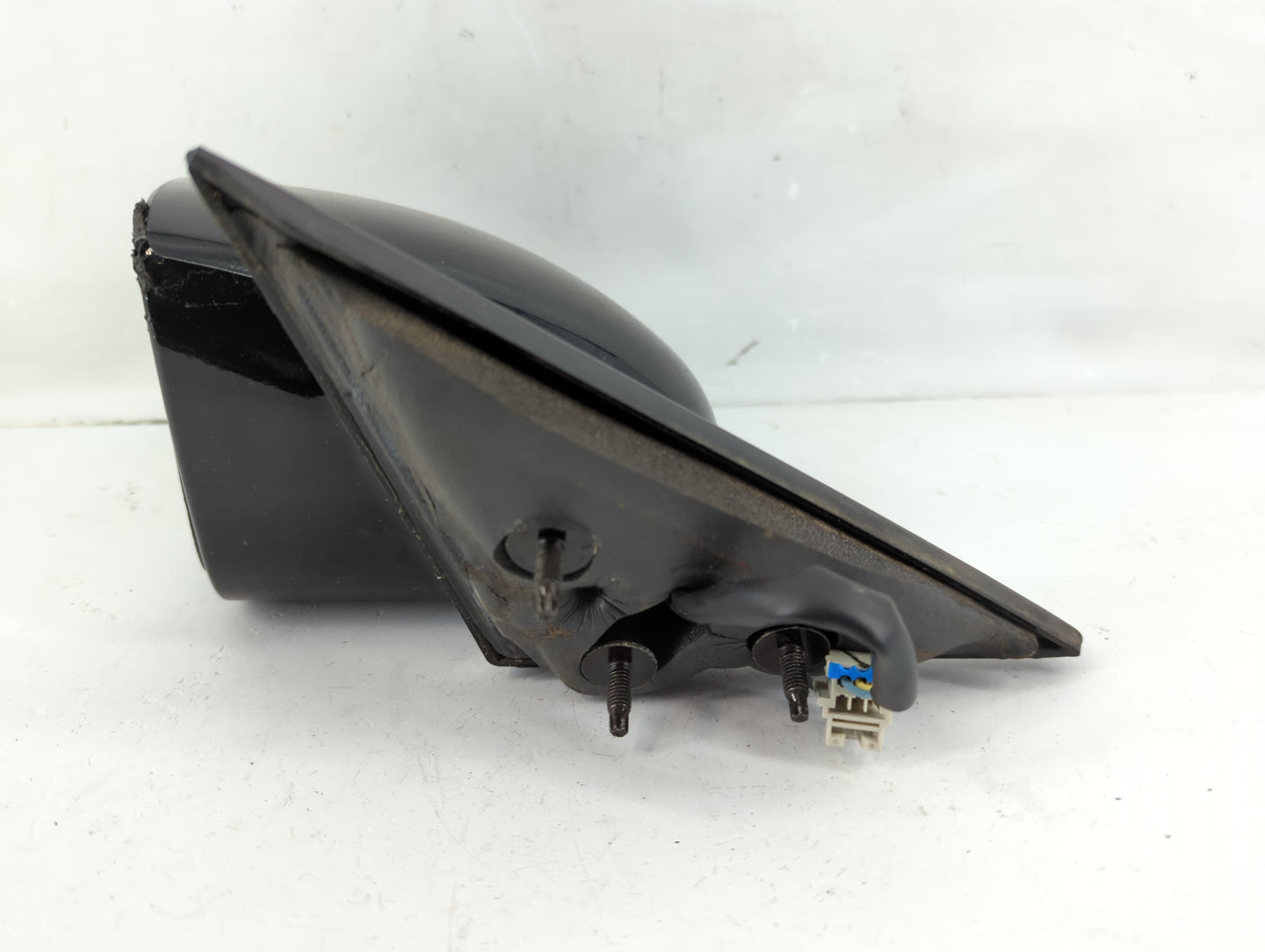 2000-2004 Chevrolet Monte Carlo Driver Left Side View Manual Door Mirror - Oemusedautoparts1.com