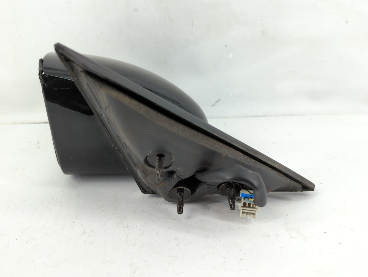 2000-2004 Chevrolet Monte Carlo Driver Left Side View Manual Door Mirror - Oemusedautoparts1.com