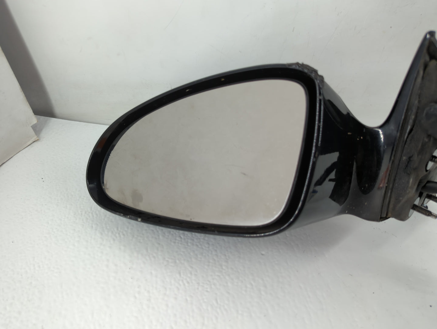 2000-2004 Chevrolet Monte Carlo Driver Left Side View Manual Door Mirror - Oemusedautoparts1.com