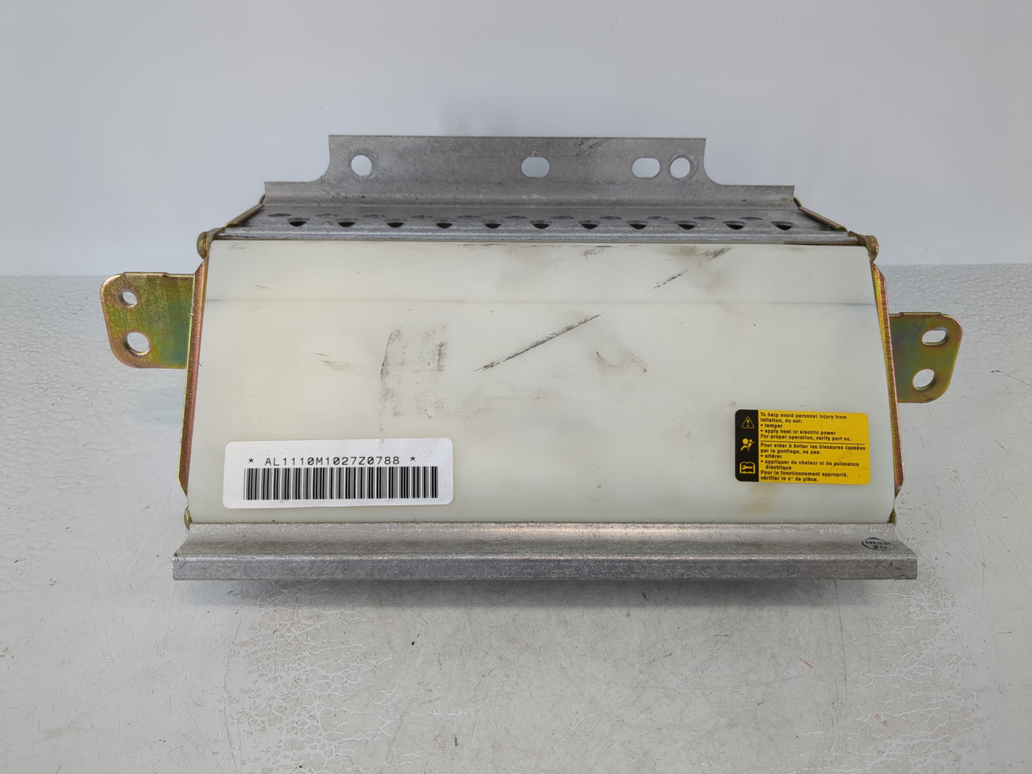 2001-2005 Chevrolet Monte Carlo Air Bag Passenger Right Dashboard OEM Fits Fits 2001 2002 2003 2004 2005 OEM Used Auto Parts