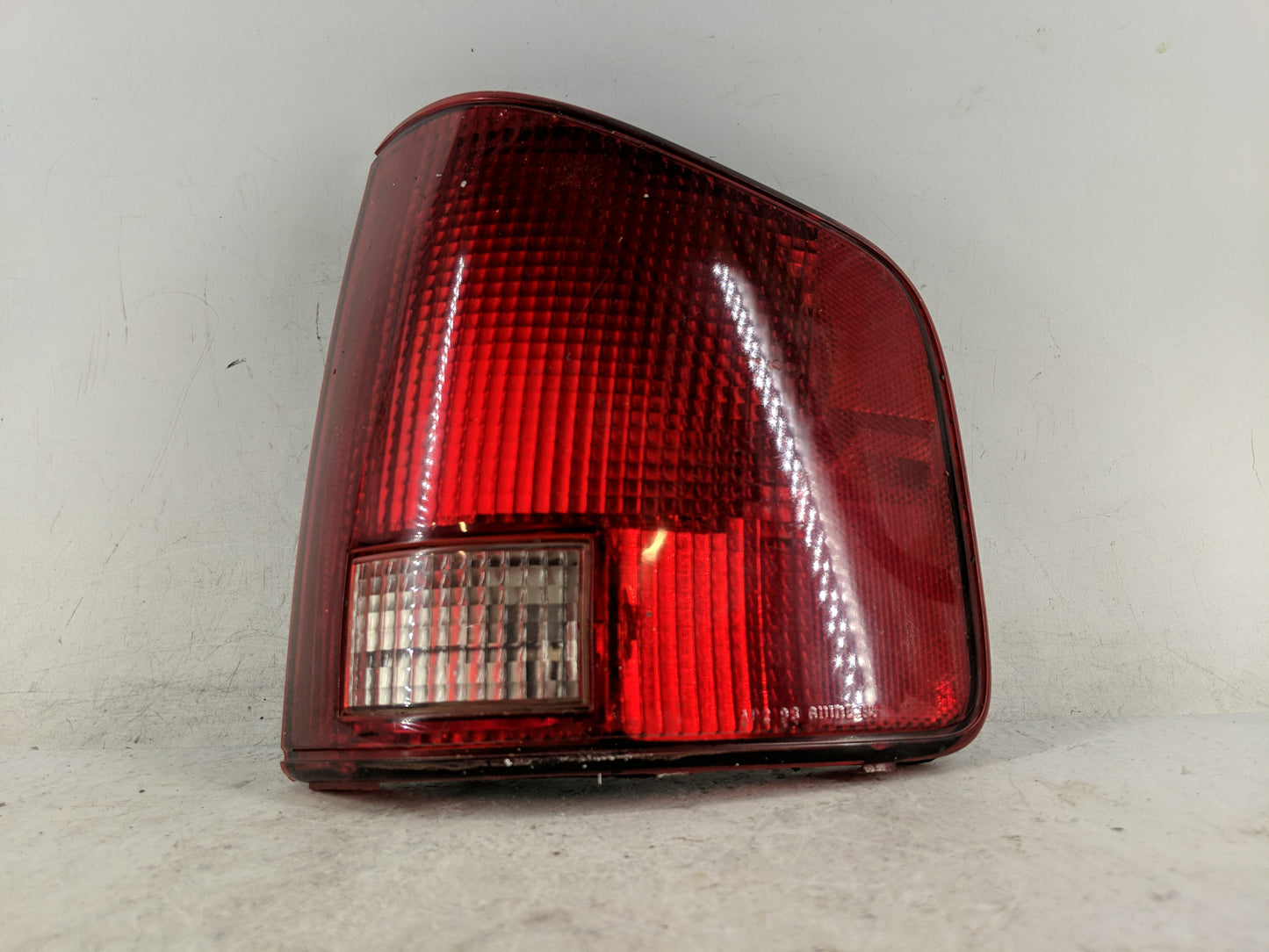 2003 Chevrolet S10 Tail Light Assembly Passenger Right OEM P/N:16516094 Fits OEM Used Auto Parts - Oemusedautoparts1.com