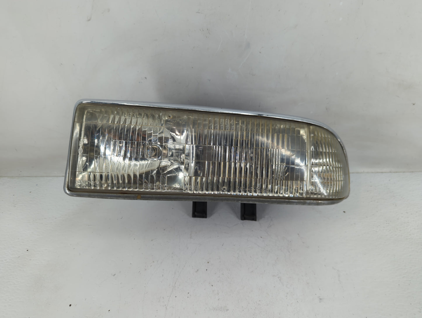 1998-2004 Chevrolet S10 Driver Left Oem Head Light Headlight Lamp - Oemusedautoparts1.com