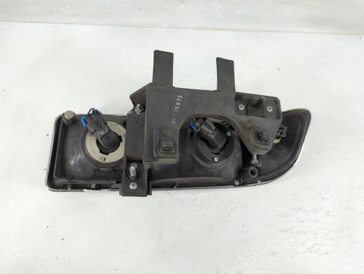 1998-2004 Chevrolet S10 Driver Left Oem Head Light Headlight Lamp - Oemusedautoparts1.com