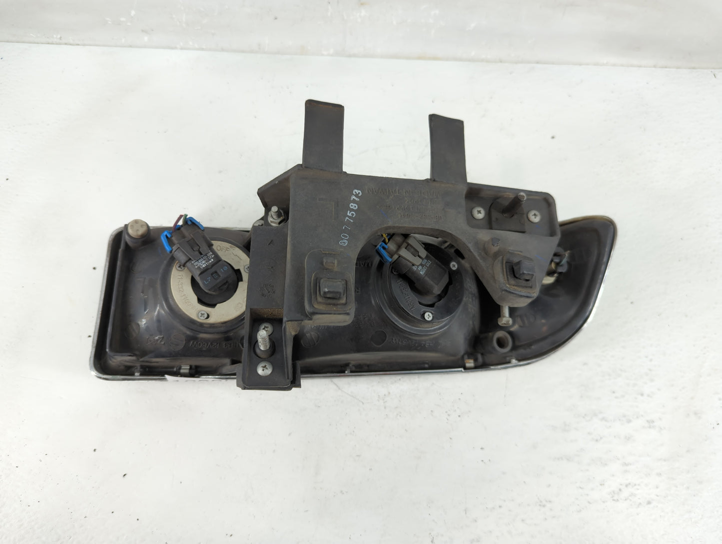 1998-2004 Chevrolet S10 Driver Left Oem Head Light Headlight Lamp - Oemusedautoparts1.com