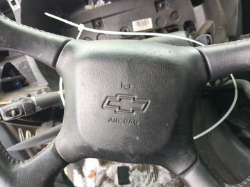 2001-2004 Chevrolet S10 Air Bag Driver Left Steering Wheel Mounted - Oemusedautoparts1.com