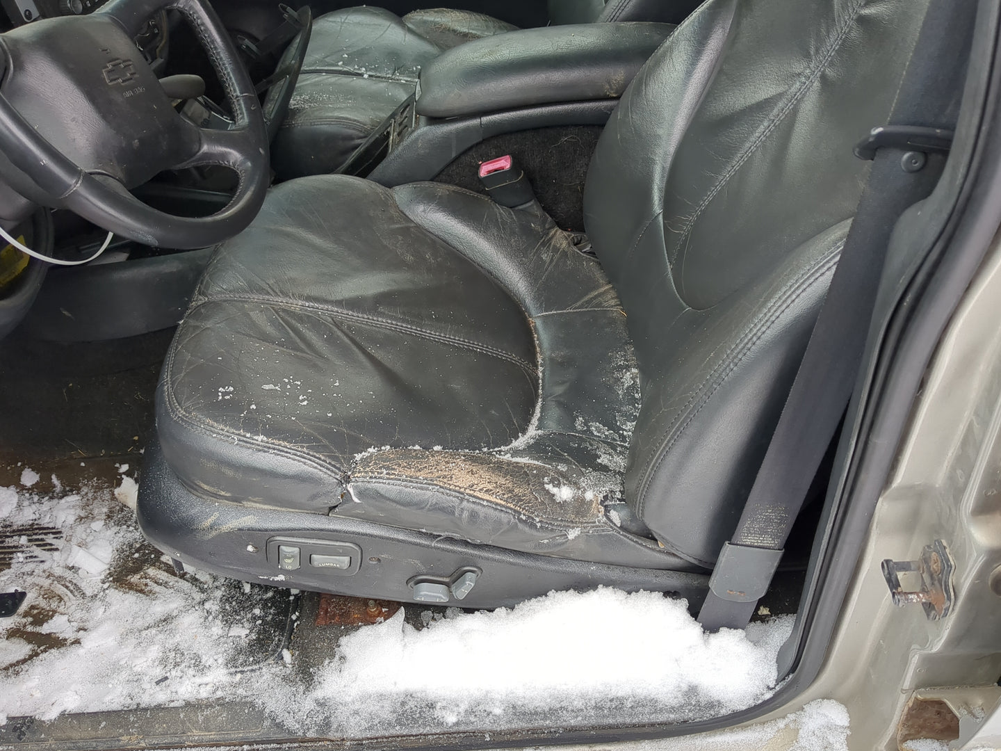 2003 Chevrolet S10 Driver Front Seat Oem - Oemusedautoparts1.com