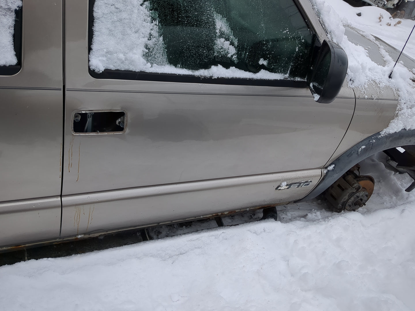 1998-2004 Chevrolet S10 Passenger Front Door Oem - Oemusedautoparts1.com