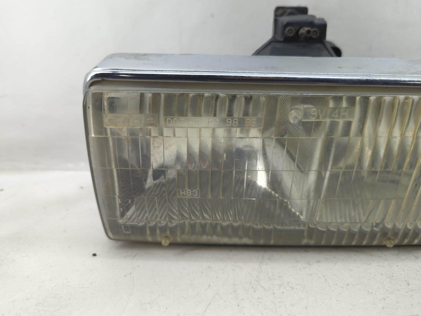 1998-2004 Chevrolet S10 Driver Left Oem Head Light Headlight Lamp - Oemusedautoparts1.com