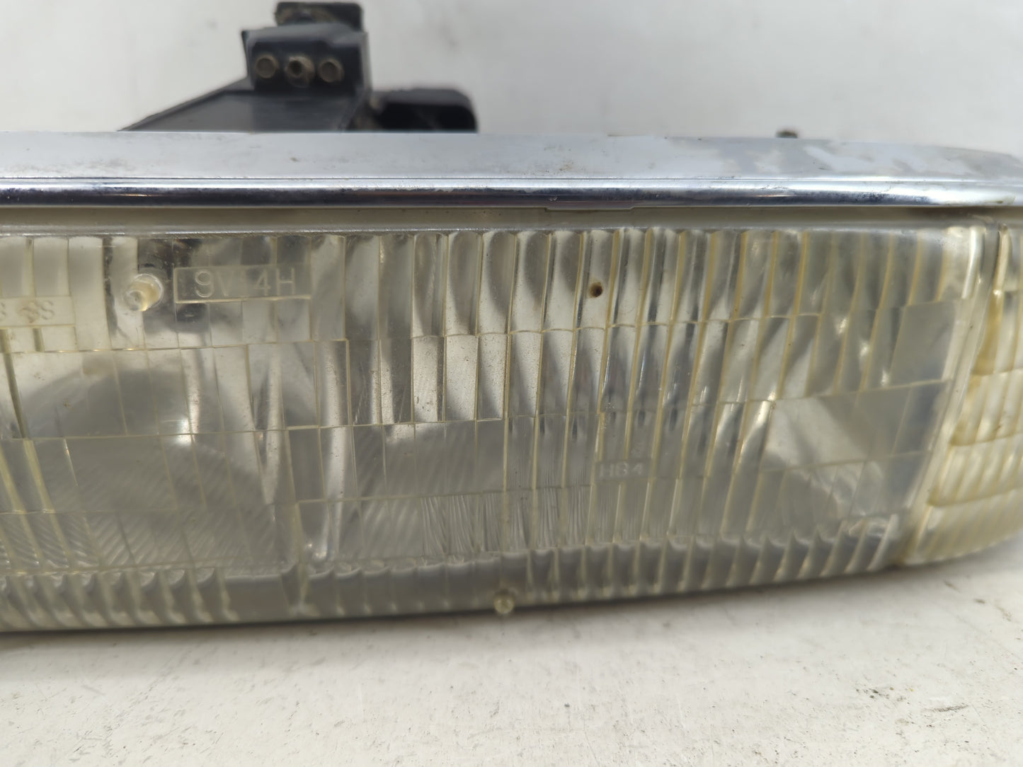 1998-2004 Chevrolet S10 Driver Left Oem Head Light Headlight Lamp - Oemusedautoparts1.com