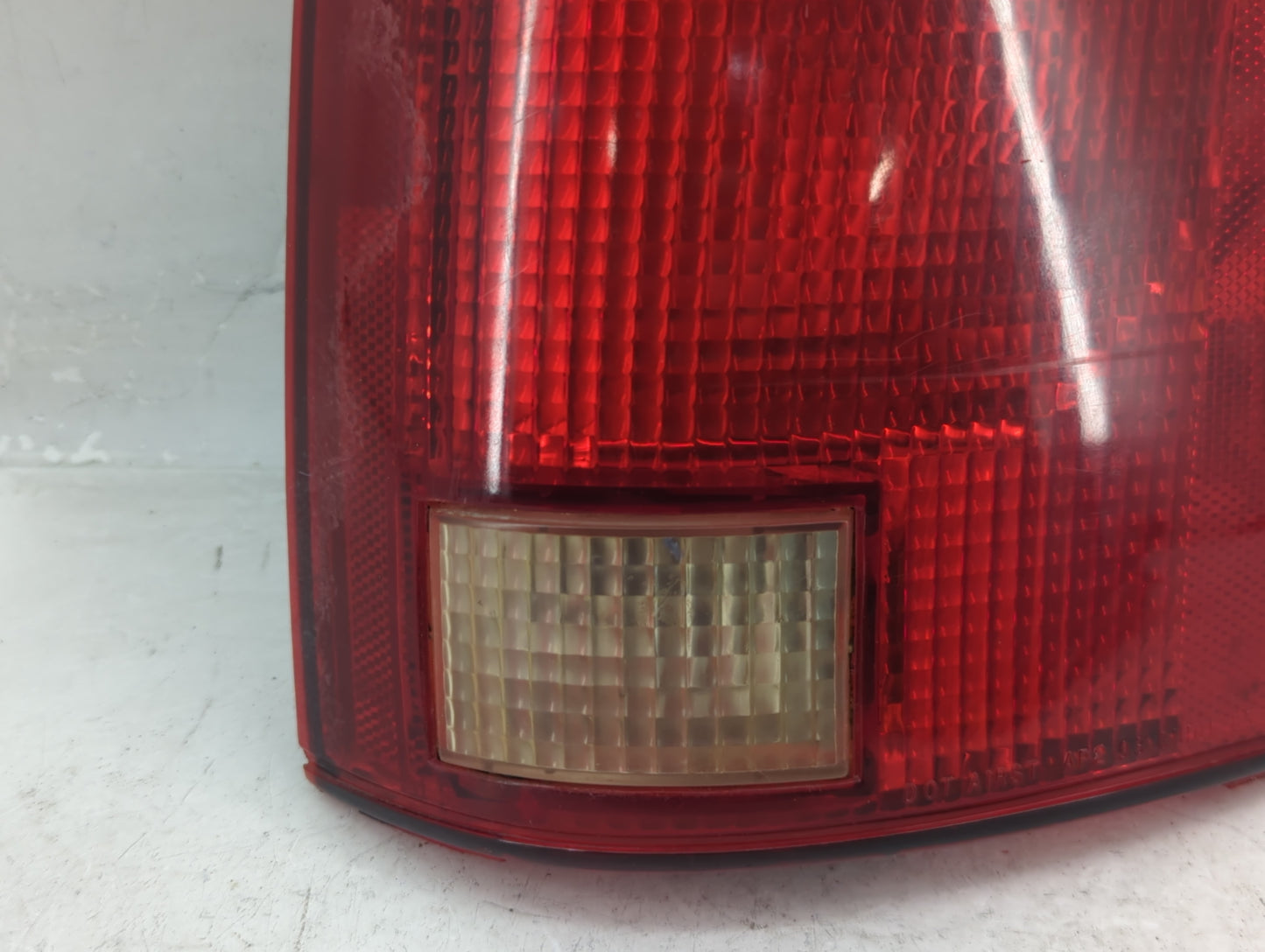 2003 Chevrolet S10 Tail Light Assembly Passenger Right OEM P/N:16516094 Fits OEM Used Auto Parts - Oemusedautoparts1.com
