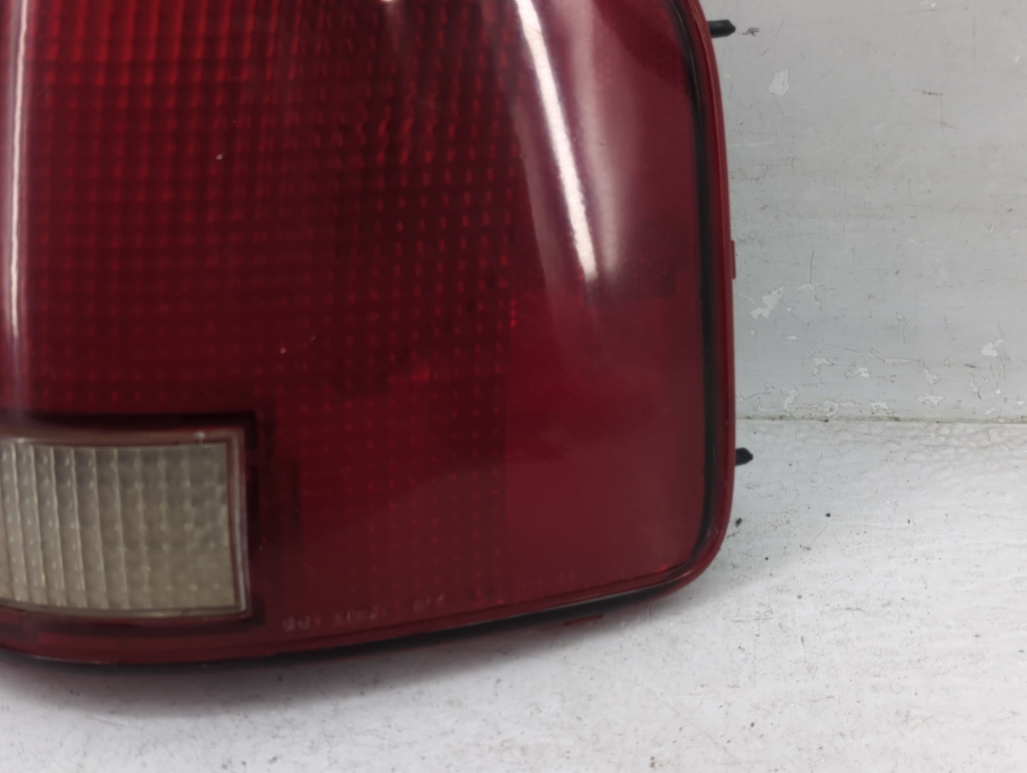 2003 Chevrolet S10 Tail Light Assembly Passenger Right OEM P/N:16516094 Fits OEM Used Auto Parts - Oemusedautoparts1.com