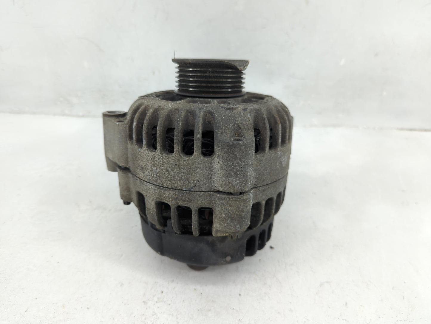 2001-2004 Chevrolet S10 Alternator Replacement Generator Charging Assembly Engine OEM P/N:19244795 Fits OEM Used Auto Parts 