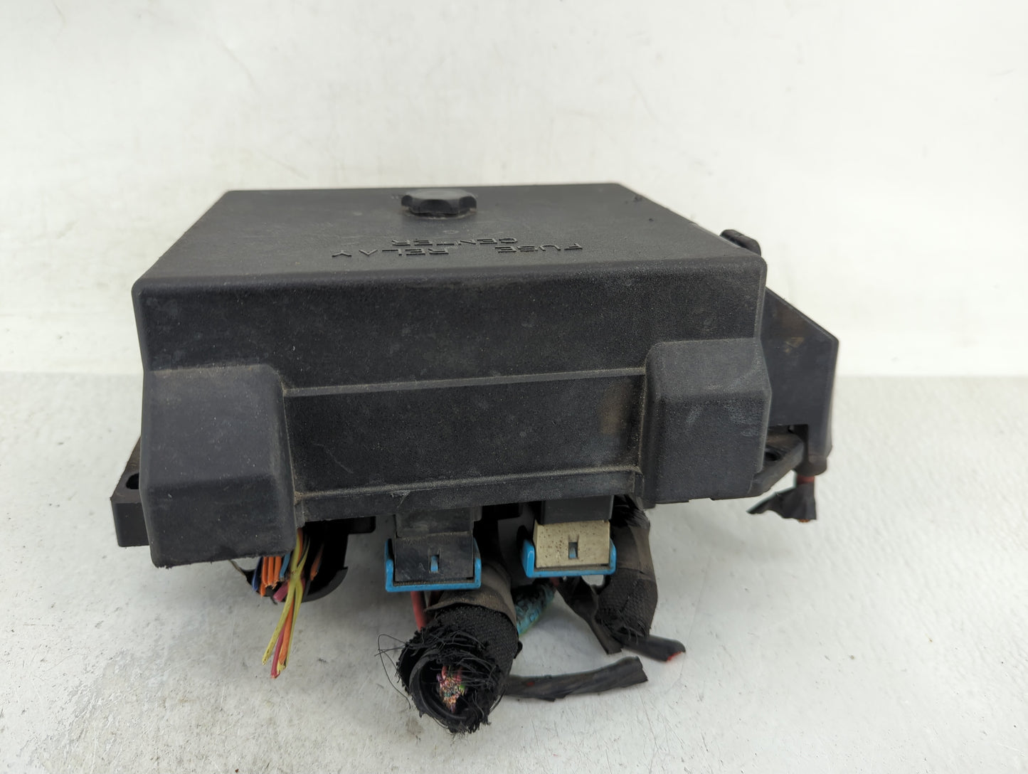 2000-2004 Chevrolet S10 Fusebox Fuse Box Panel Relay Module P/N:15328237 Fits Fits 2000 2001 2002 2003 2004 2005 OEM Used Au