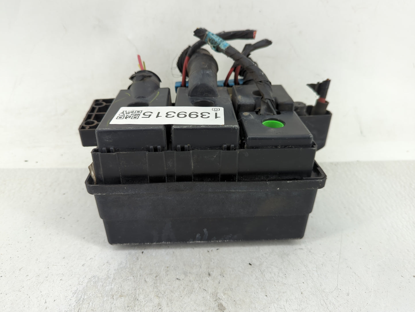 2000-2004 Chevrolet S10 Fusebox Fuse Box Panel Relay Module P/N:15328237 Fits Fits 2000 2001 2002 2003 2004 2005 OEM Used Au