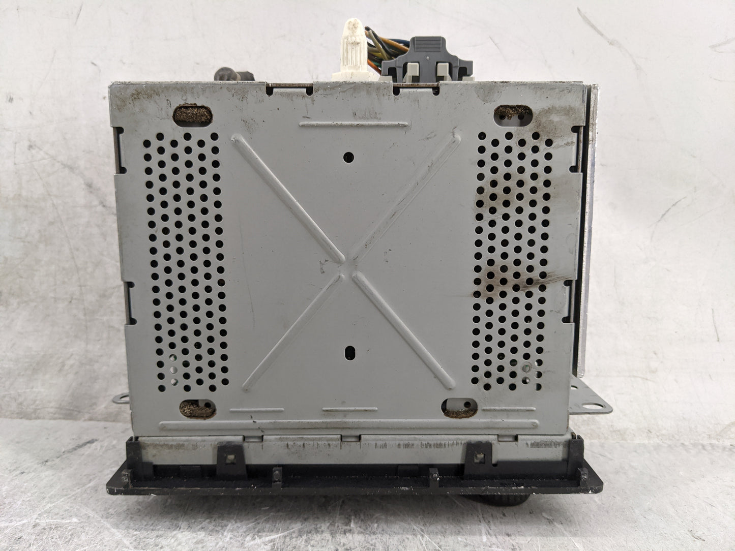 2002-2003 Chevrolet S10 Radio AM FM Cd Player Receiver Replacement P/N:15091316 Fits Fits 2002 2003 OEM Used Auto Parts - Oe