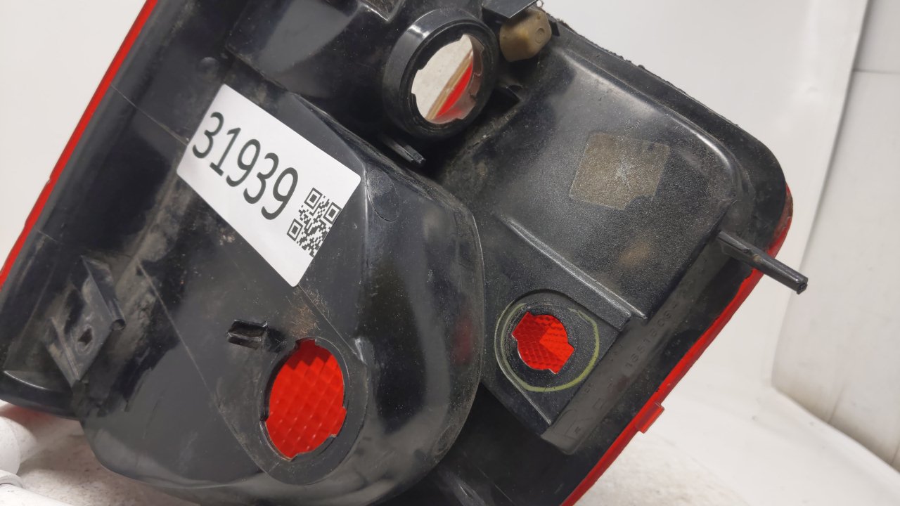 2003 Chevrolet S10 Tail Light Assembly Passenger Right OEM Fits OEM Used Auto Parts - Oemusedautoparts1.com