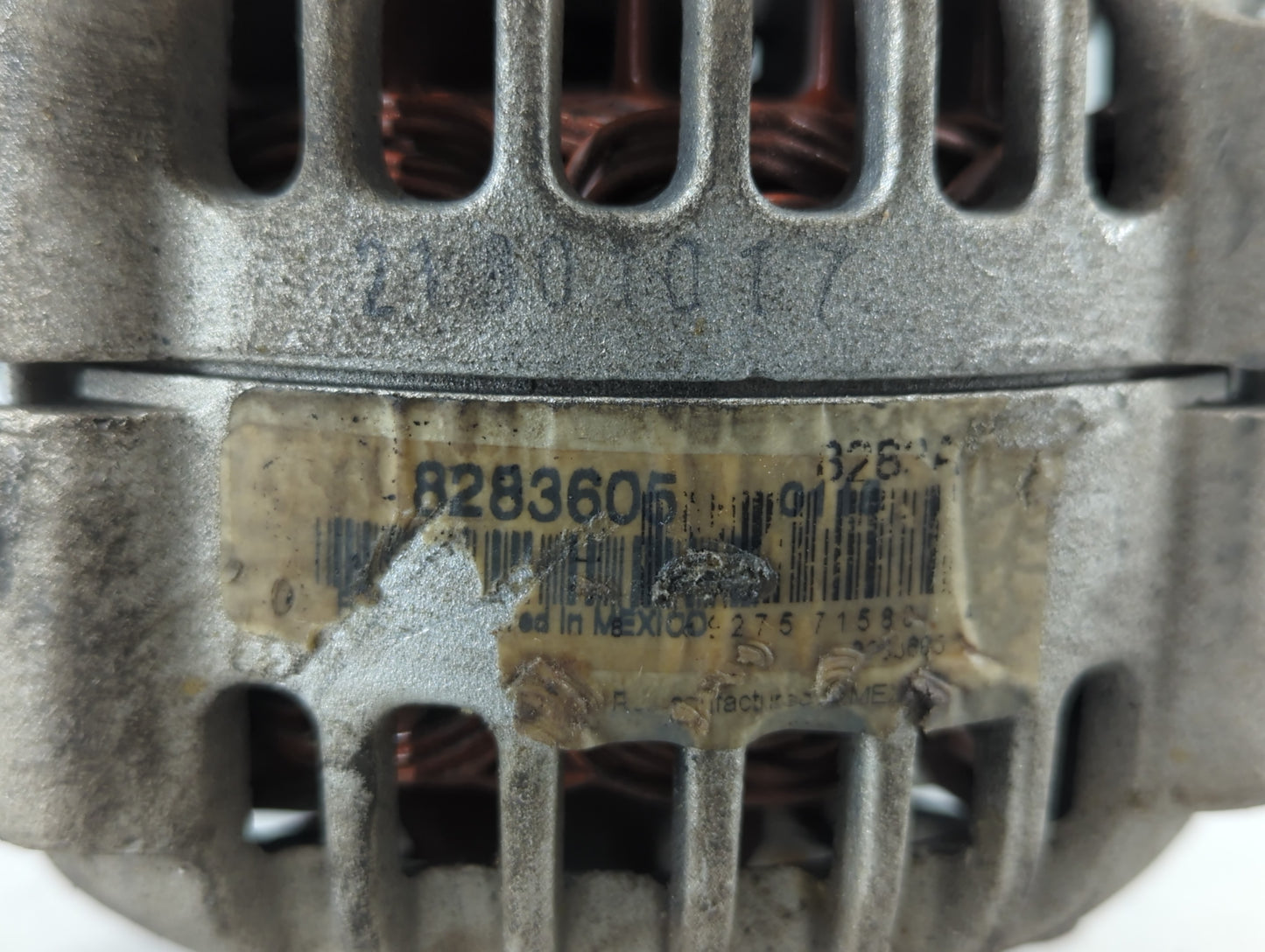 2001-2004 Chevrolet S10 Alternator Replacement Generator Charging Assembly Engine OEM P/N:8283605 Fits OEM Used Auto Parts -